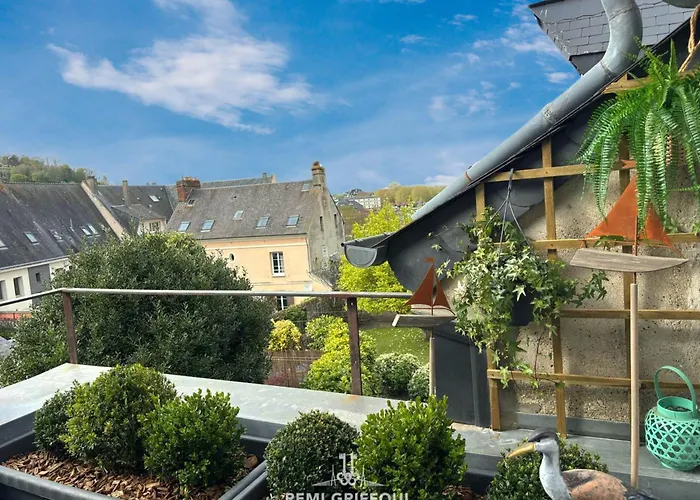 The Boat Terrace Retreat 2 Guests Honfleur