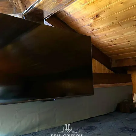 The Boat Terrace Retreat 2 Guests