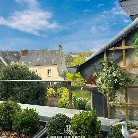 The Boat Terrace Retreat 2 Guests Honfleur