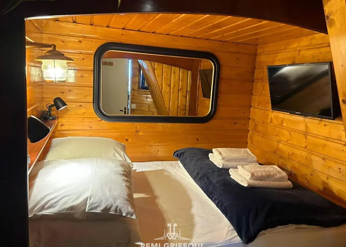 Apartmán The Boat Terrace Retreat 2 Guests Honfleur