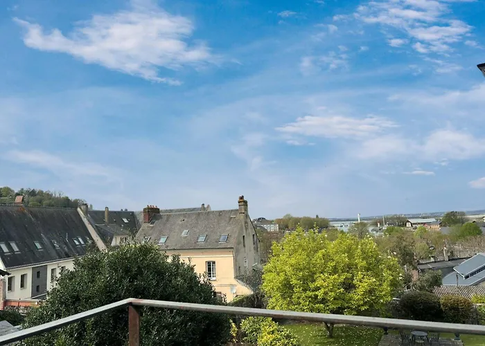 דירה The Boat Terrace Retreat 2 Guests